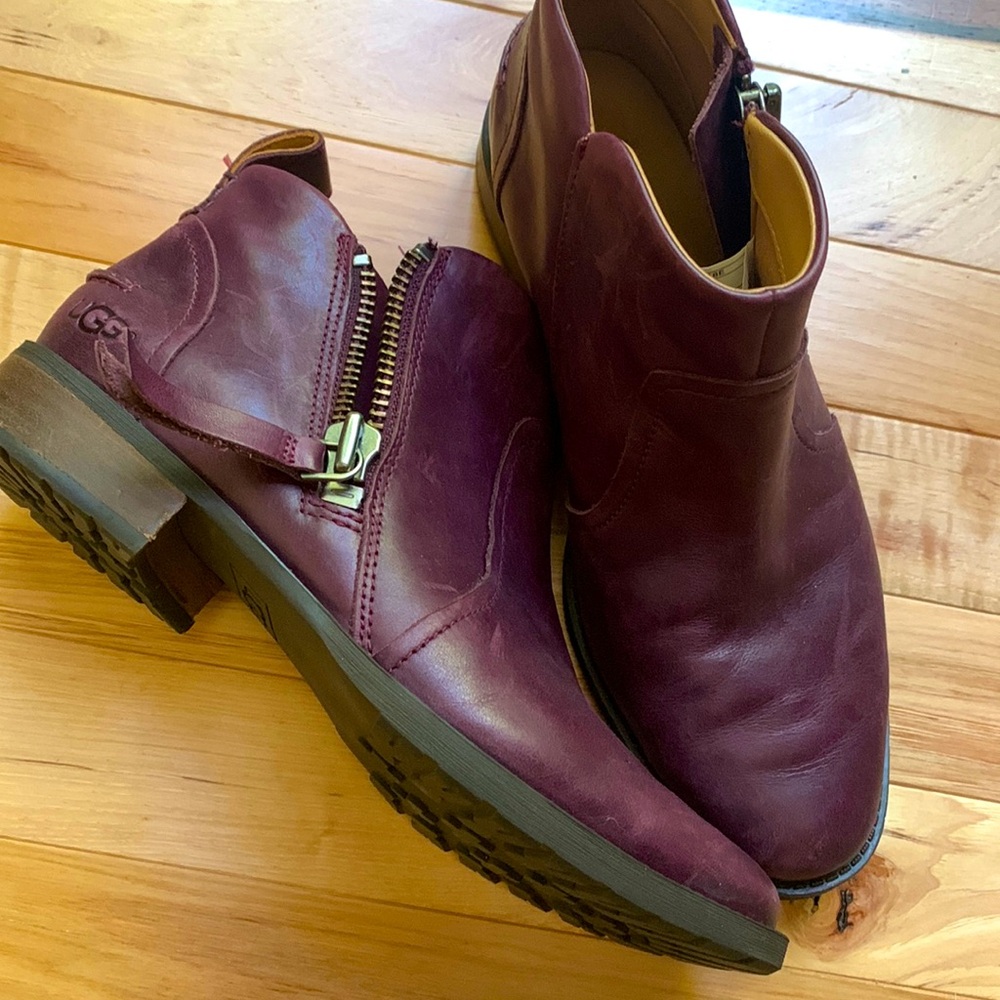 UGG maroon Ankle Boot